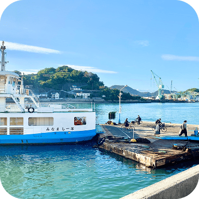 イメージ：漁船が停まっている漁港